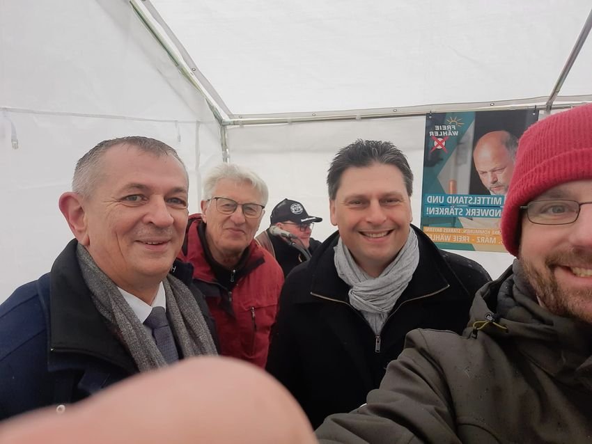 Regen? Na und! FWG Infostand war voller Herzlichkeit