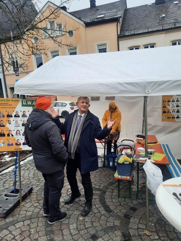 Regen? Na und! FWG Infostand war voller Herzlichkeit