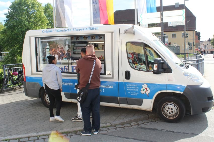 Frühlingsfest der Freien Wähler am GleisEins: Hubert Aiwanger zu Besuch in Naila