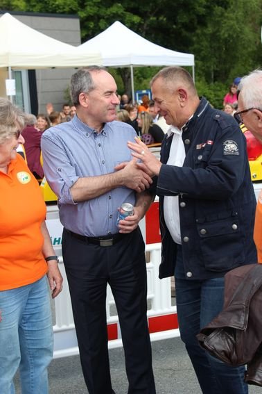 Frühlingsfest der Freien Wähler am GleisEins: Hubert Aiwanger zu Besuch in Naila