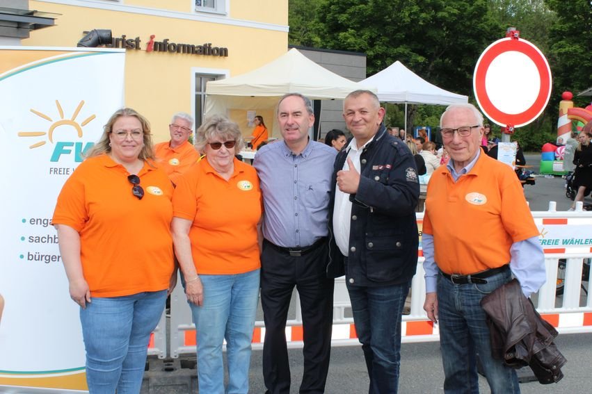 Frühlingsfest der Freien Wähler am GleisEins: Hubert Aiwanger zu Besuch in Naila